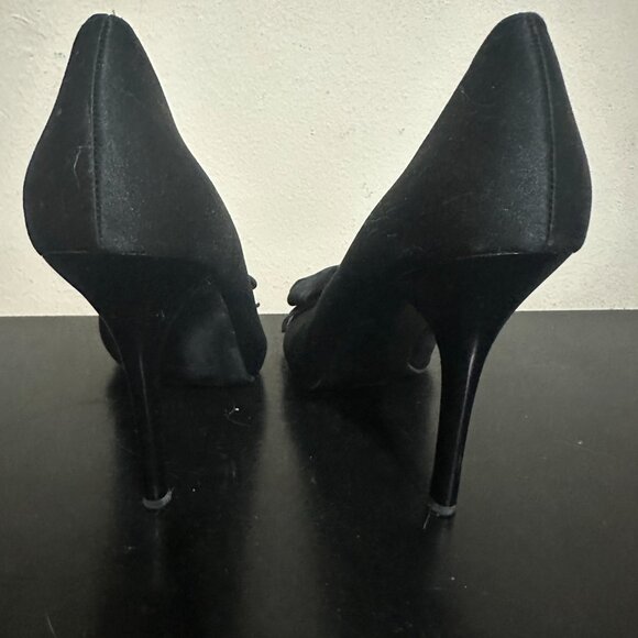 👠 Guess Women’s Black Peep Toe Slip-On Silk Pumps with Bow – Size 8 - Picture 3 of 4
